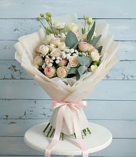 Букет цветов из:  Розы и Лизиантусы в Масловский