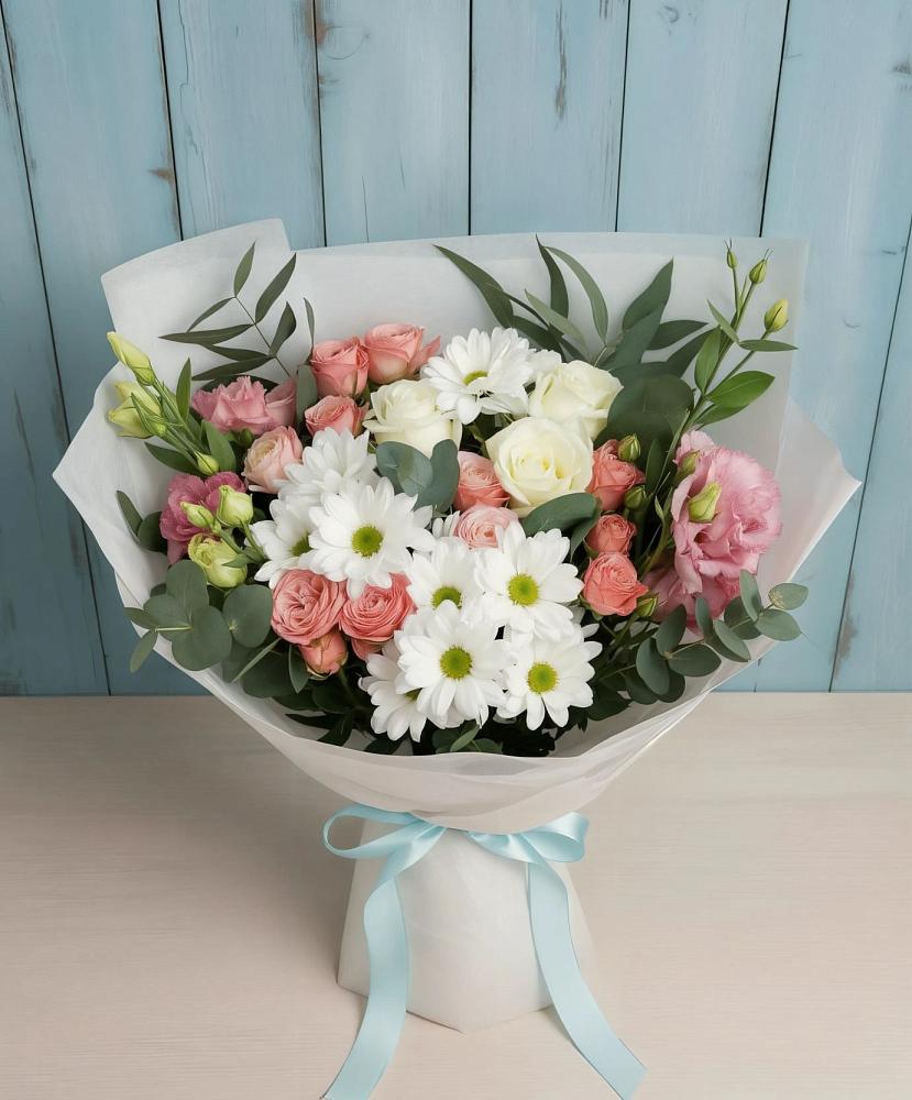 Букет цветов из: Розы, Лизиантусы и Хризантемы в Масловский