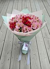 Букет цветов из:  Альстромерии в Масловский