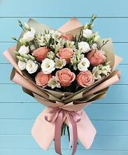 Букет цветов из:  Розы, Альстромерии и Лизиантусы в Масловский