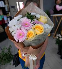 Букет цветов из:  Герберы, Розы и Хризантемы в Масловский