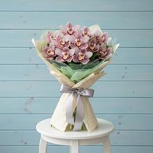 Букет цветов из:  Орхидеи и Розы в Масловский