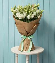 Букет цветов из:  Лизиантусы в Масловский