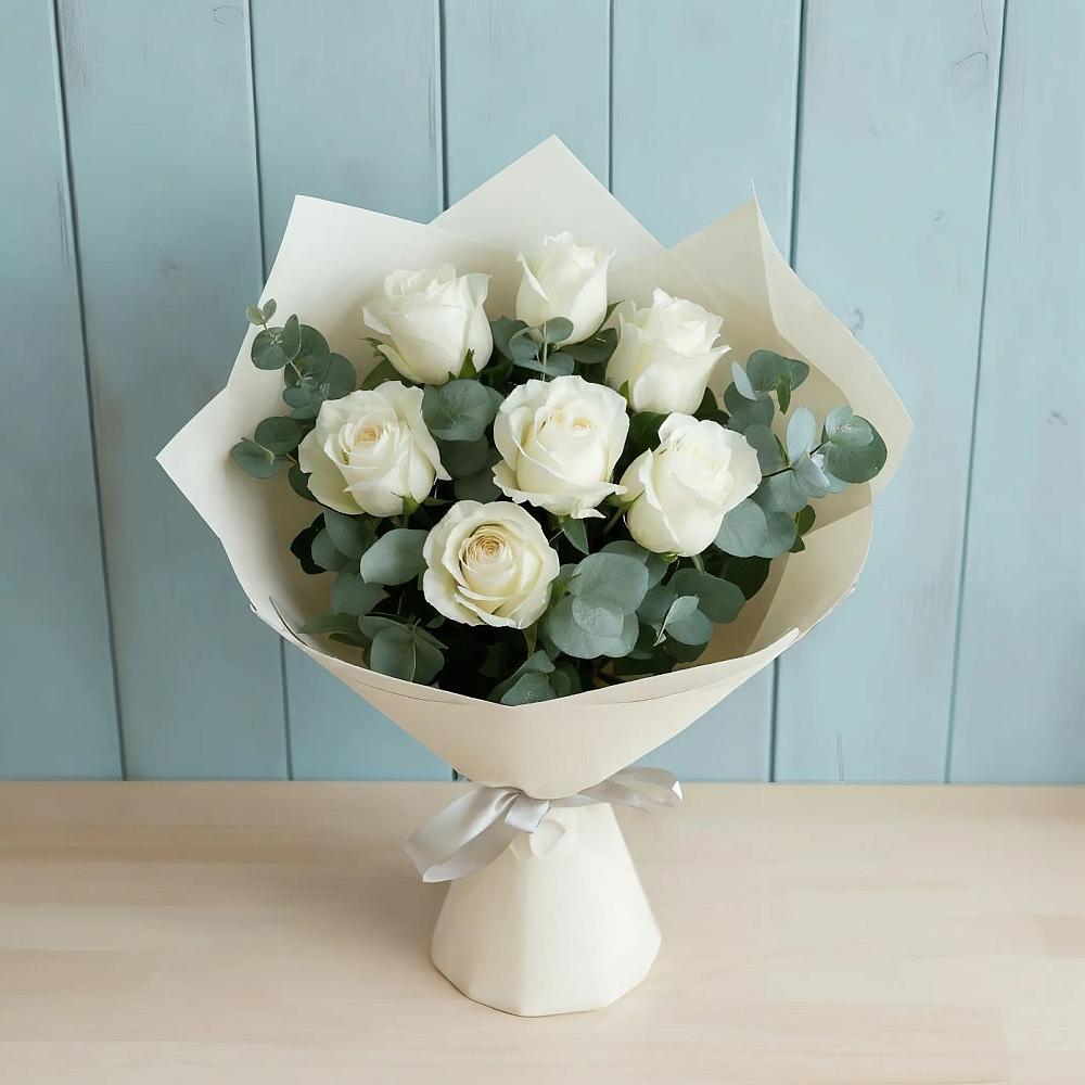 Букет Белые розы в Эвкалипте в Масловский