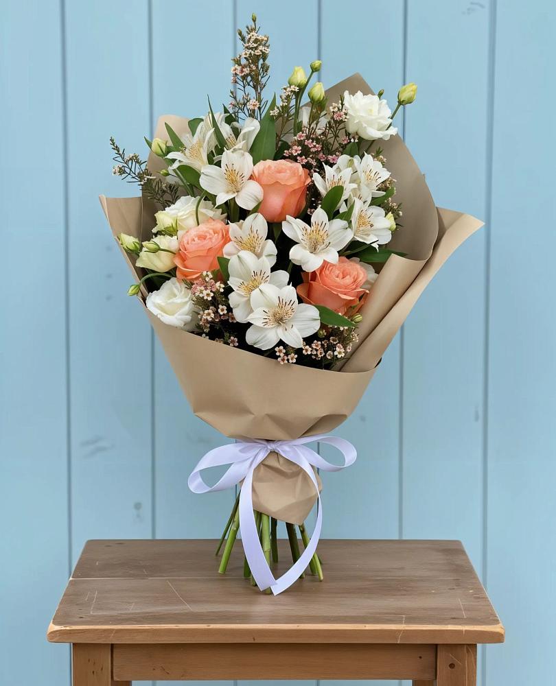 Букет цветов из: Альстромерии, Лизиантусы, Розы и Хризантемы в Масловский