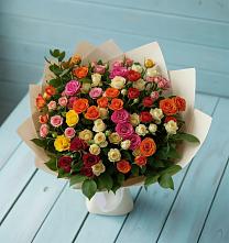 Букет Микс из разноцветных кустовых роз в Масловский