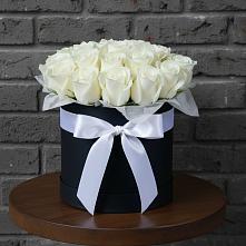 Цветочная композиция из Розы в шляпной коробке в Масловский